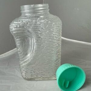 1970’s Vintage Pitcher with green lid EUC